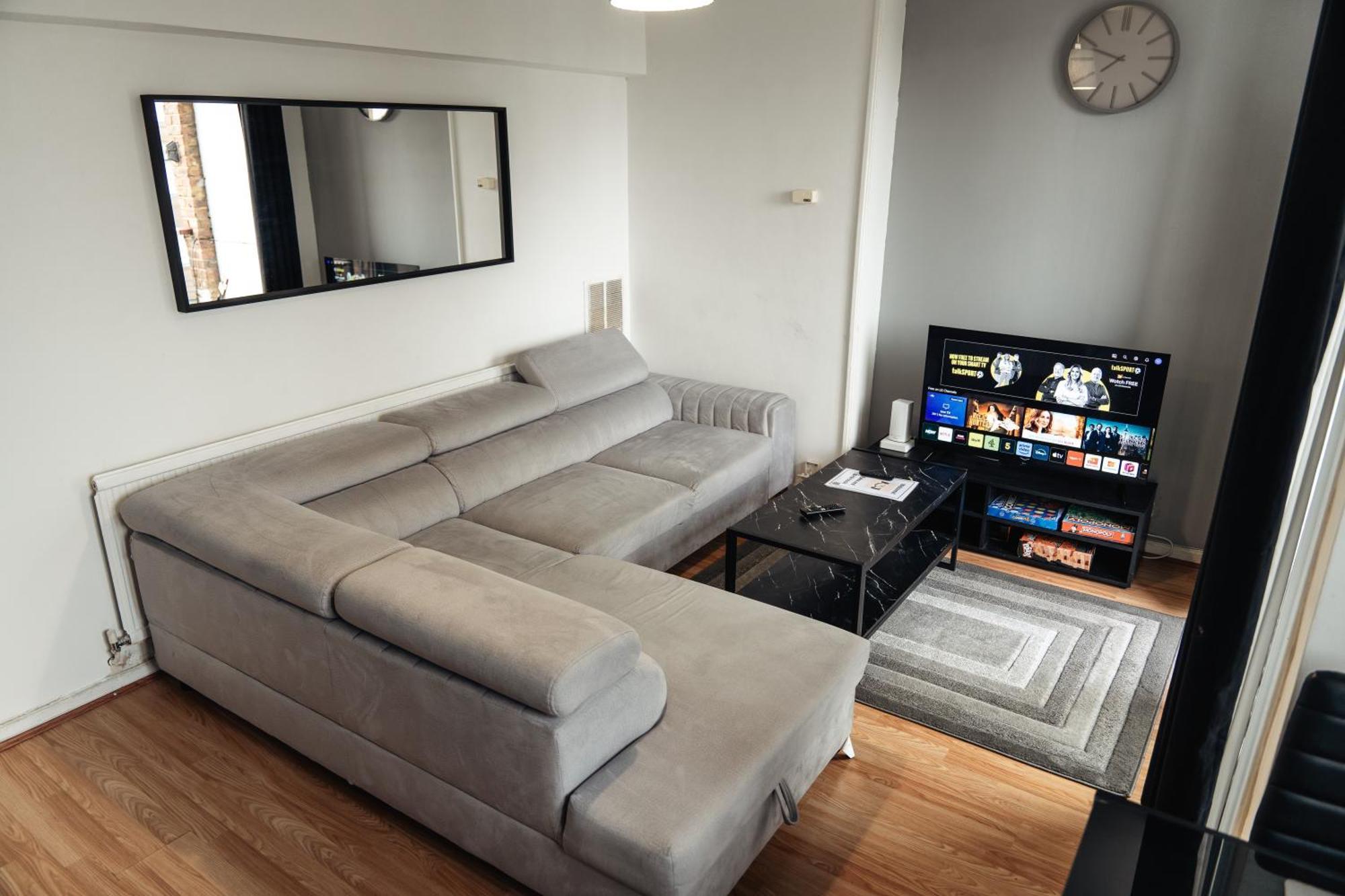 Shard View 2 Bed Entire Flat Appartamento